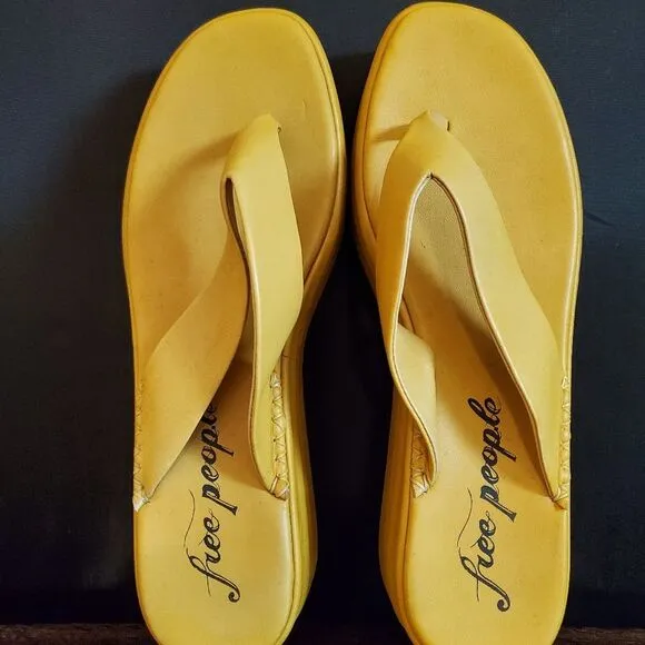 Free People HAVEN Flatform Sandals Thong Straps Size 9 US 39EU