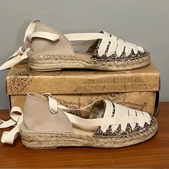 Free People Heat Wave Wrap Cream/Multi Glitter Flats Size 6.5 NIB