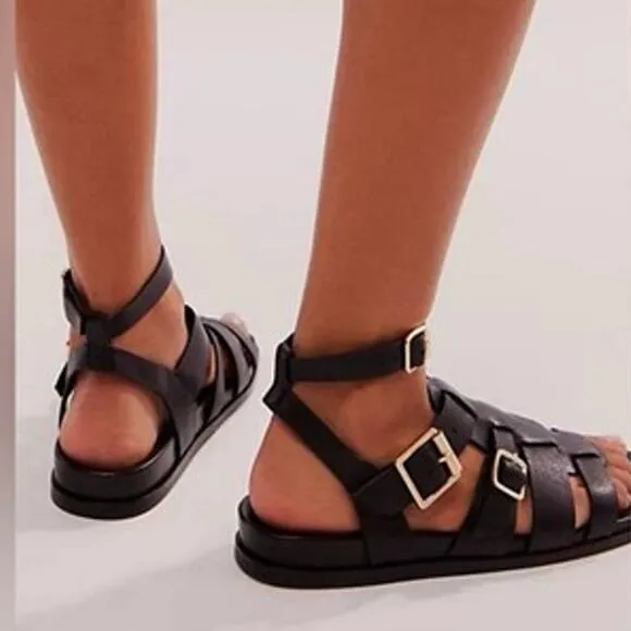 Free People Hooked Fisherman Sandals Size 9 Black with Gold Buckles NEW