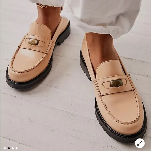 Free People Liv Leather Loafer in Camel