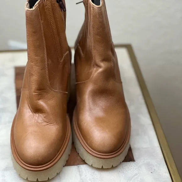 Free People NWB size 38 tan brown James‎ Chelsea boots