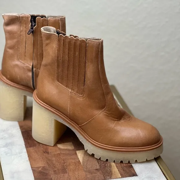Free People NWB size 38 tan brown James‎ Chelsea boots