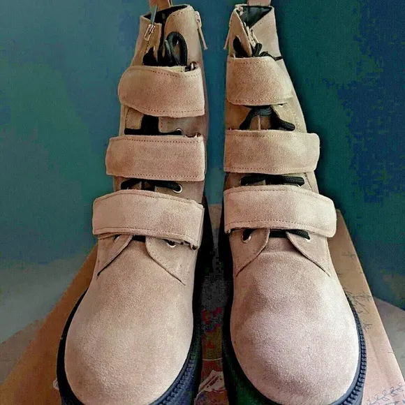FREE PEOPLE Suede Emmet Lace Up Lug Sole Boots 38