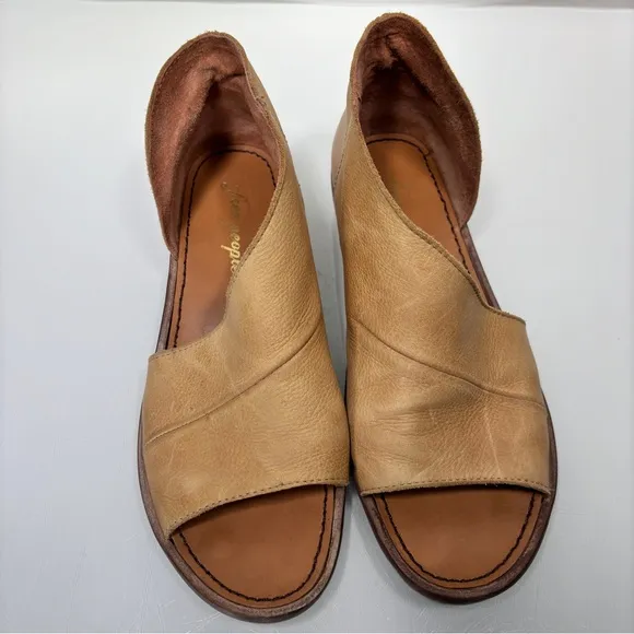 Free People Tan Leather Mont Blanc Open Toe Side Cutouts Sandals Size 38