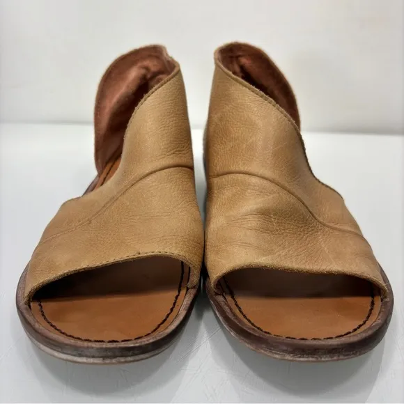 Free People Tan Leather Mont Blanc Open Toe Side Cutouts Sandals Size 38