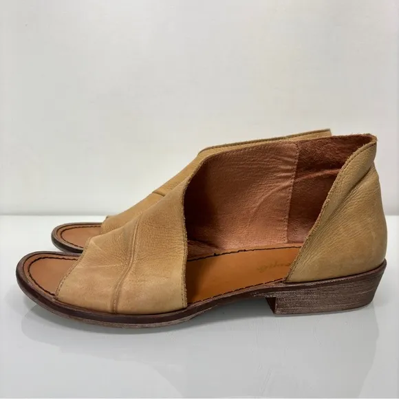 Free People Tan Leather Mont Blanc Open Toe Side Cutouts Sandals Size 38
