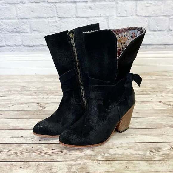 Freebird by Steven Riot Black Suede Mid-Calf Heeled boots Size 6