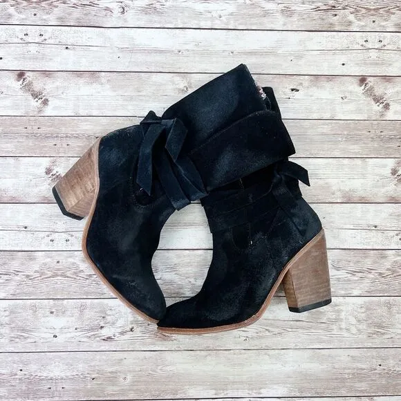 Freebird by Steven Riot Black Suede Mid-Calf Heeled boots Size 6