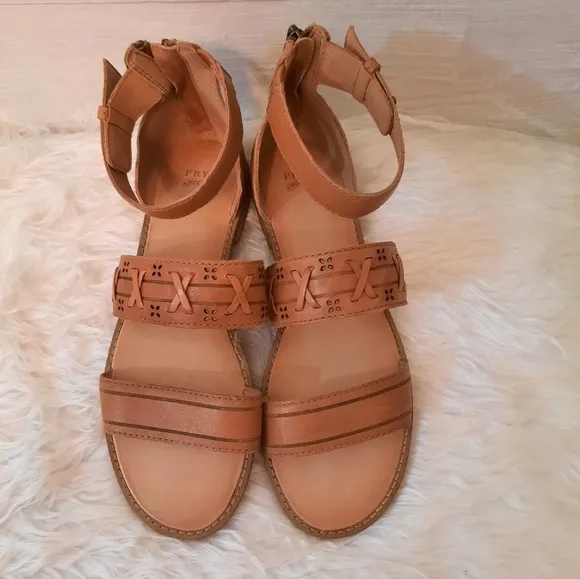 Frye and Co faux leather ankle strappy sandals sz 7.5 NWOB