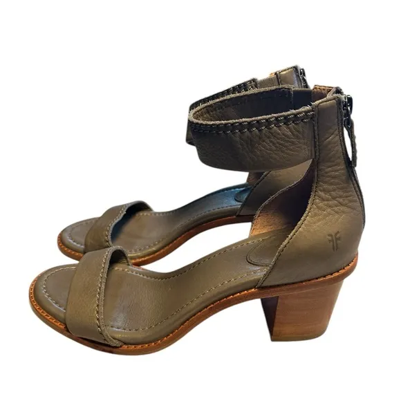 Frye Brielle Gray Back Zipper Leather Sandals~ Size 8.5~ Excellent Condition