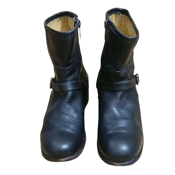 Frye Lynn Strap Short Boots Black Leather Moto Side Zipper Ankle Strap