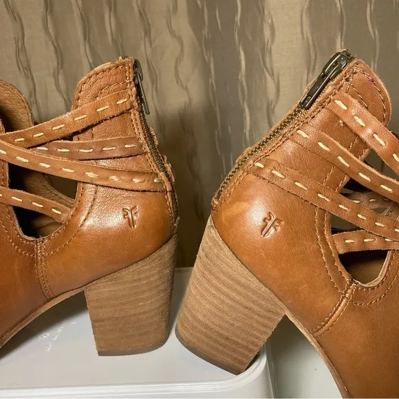 Frye Naomi Pickstitch Women's 9 Whiskey Brown Leather Boots Chunky Heel Straps