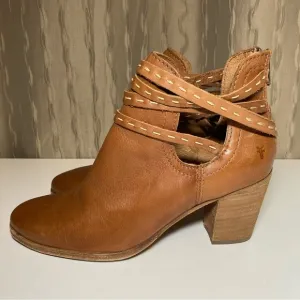Frye Naomi Pickstitch Women's 9 Whiskey Brown Leather Boots Chunky Heel Straps
