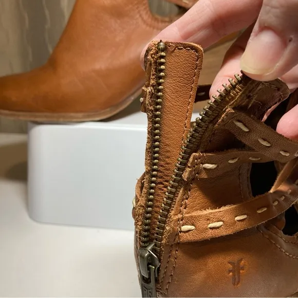 Frye Naomi Pickstitch Women's 9 Whiskey Brown Leather Boots Chunky Heel Straps