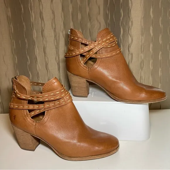 Frye Naomi Pickstitch Women's 9 Whiskey Brown Leather Boots Chunky Heel Straps