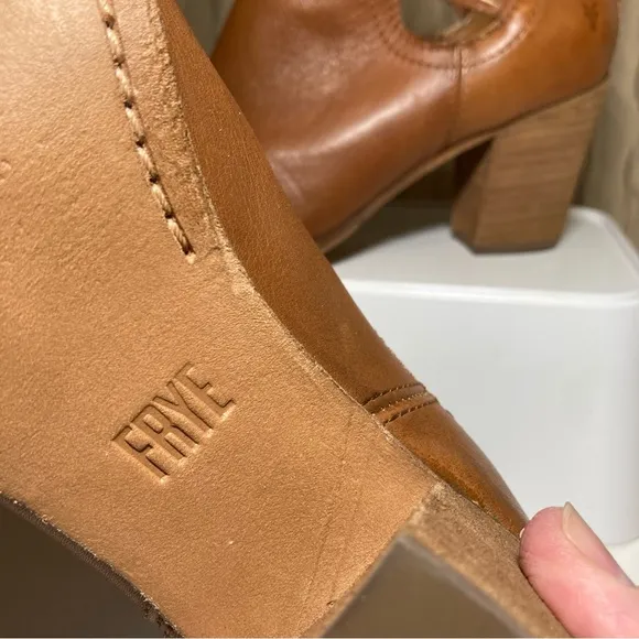 Frye Naomi Pickstitch Women's 9 Whiskey Brown Leather Boots Chunky Heel Straps
