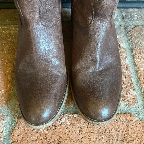 FRYE Taylor Brown Leather Tall Heeled Boots EUC! SZ 10 B