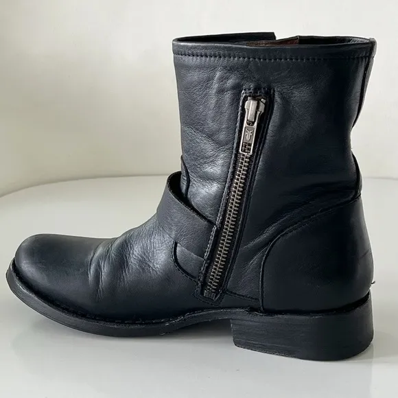 Frye Women Engineer' Black Leather Buckle Moto Ankle Boots Vicky  Size 5.5 B