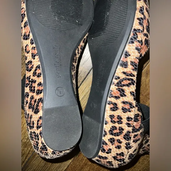 Gentle Souls by Kenneth Cole Women NOA Leopard Print Flats Strapping Ancle 7 1/2