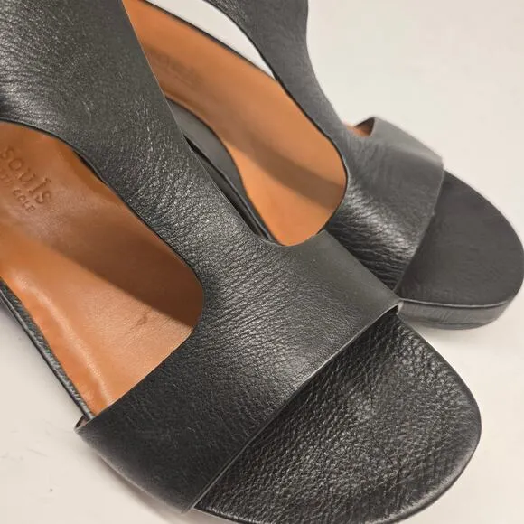 Gentle Souls Gisele Black Leather T-Strap Wedge Sandal Back Zipper, Size 9.5