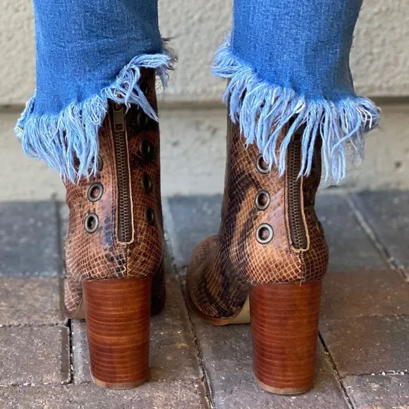 Genuine Leather Snake Print Grommet Engineer Boots