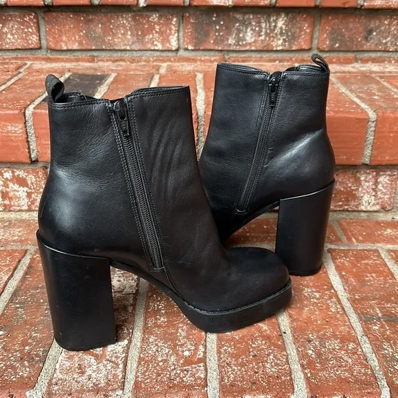 Gianni Bini Ah Mazed Black Leather Platform Block Heel Chelsea Boots Size 9.5