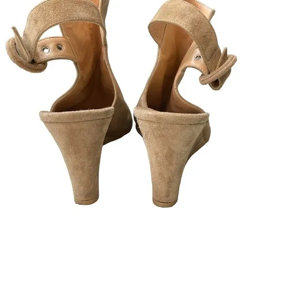 Gianvito Rossi Suede Peep-Toe Wedge Sandal 39.5