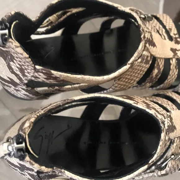 Giuseppe Zanotti design Gladiator Snake Print Sandals