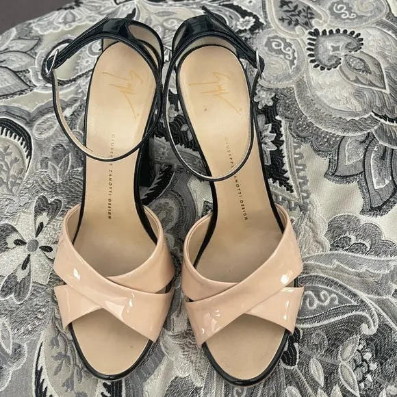 Giuseppe Zanotti Heeled Sandals - Black‎ &amp; Nude