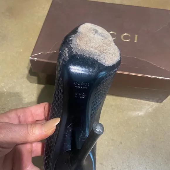 GUCCI Black Python Snakeskin Heels in original GUCCI shoe box