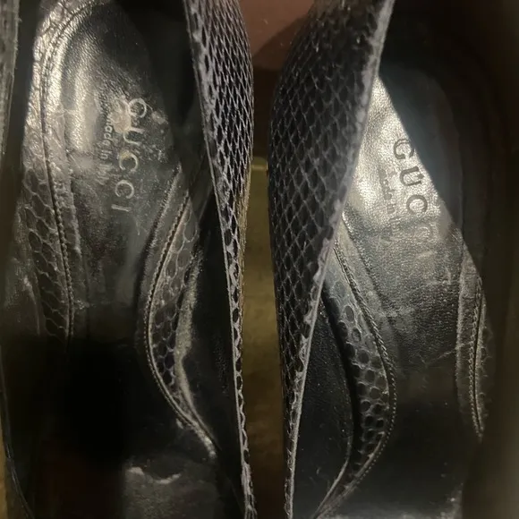 GUCCI Black Python Snakeskin Heels in original GUCCI shoe box