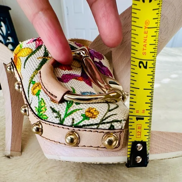 Gucci Floral Print Wooden Heels Sandals