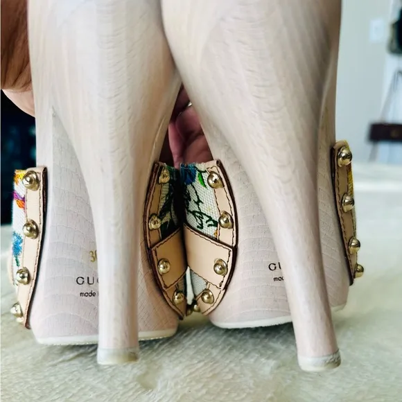Gucci Floral Print Wooden Heels Sandals