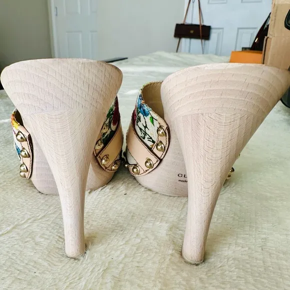 Gucci Floral Print Wooden Heels Sandals