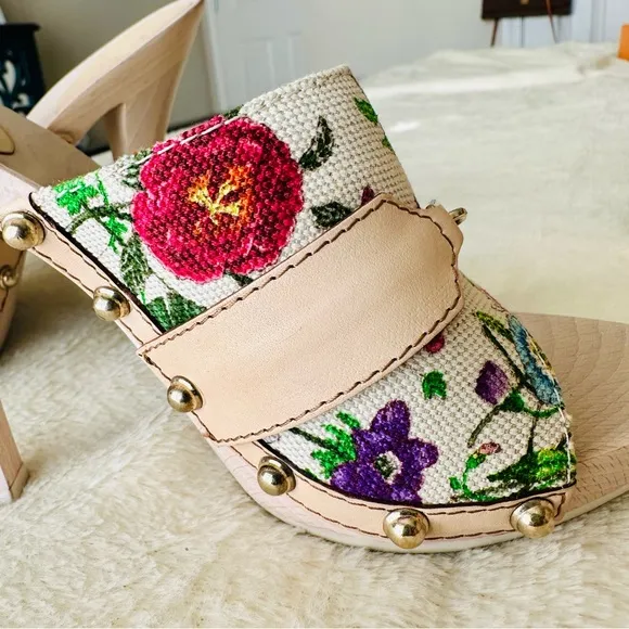 Gucci Floral Print Wooden Heels Sandals