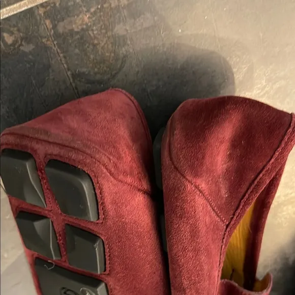 Gucci Men's Burgundy Suede Driving Loafers