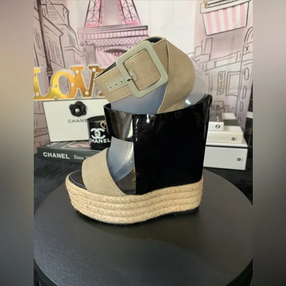 GUC💝Pierre HardyBlack and Tan Platform Sandals.