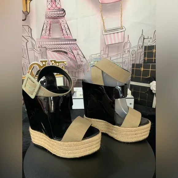 GUC💝Pierre HardyBlack and Tan Platform Sandals.