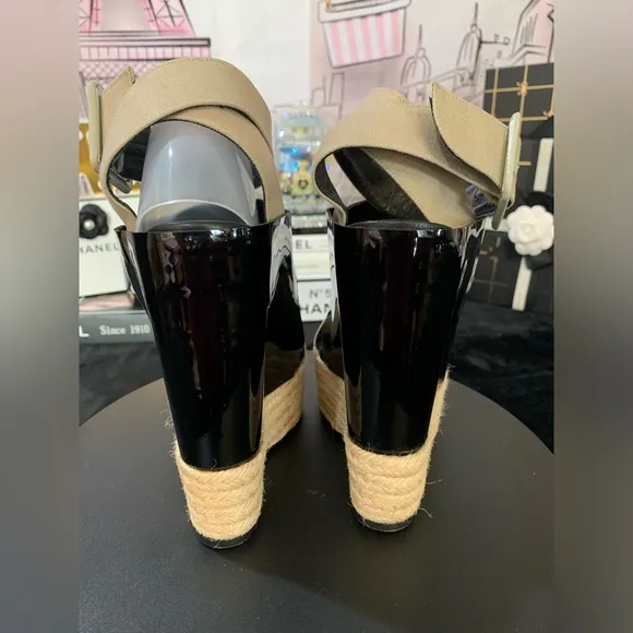GUC💝Pierre HardyBlack and Tan Platform Sandals.