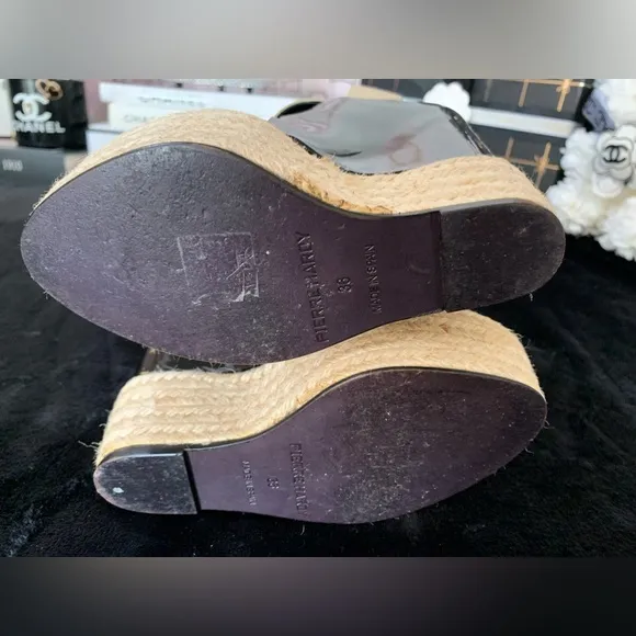 GUC💝Pierre HardyBlack and Tan Platform Sandals.