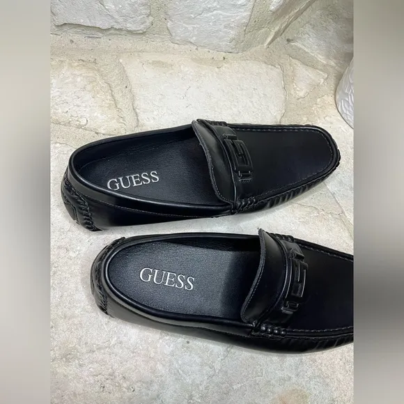 Guess black faux leather Alai Driving Loafers Sz 8