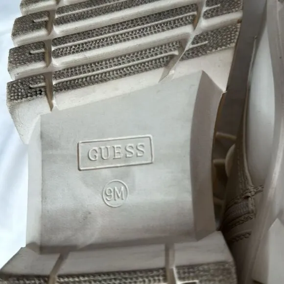 Guess Gwfornia Chunky Ivory Combat Boots. Size 9.