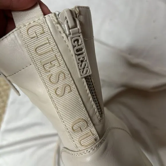 Guess Gwfornia Chunky Ivory Combat Boots. Size 9.