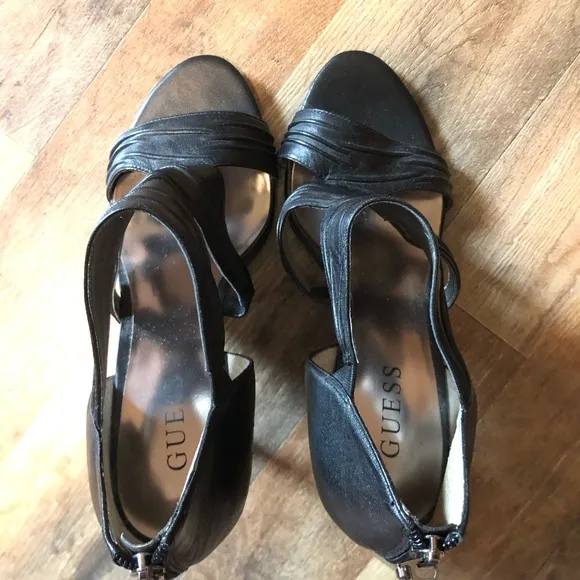 Guess sandals