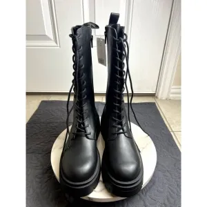 H&amp;M Womens Chunky Lace up Leather Boots Grunge Goth Whimsygoth SZ 9: NWT/No Box