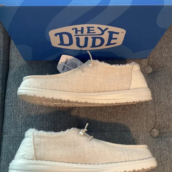 Hey Dude Women's Wendy Brushed Cozy Casual Sneakers, size 11