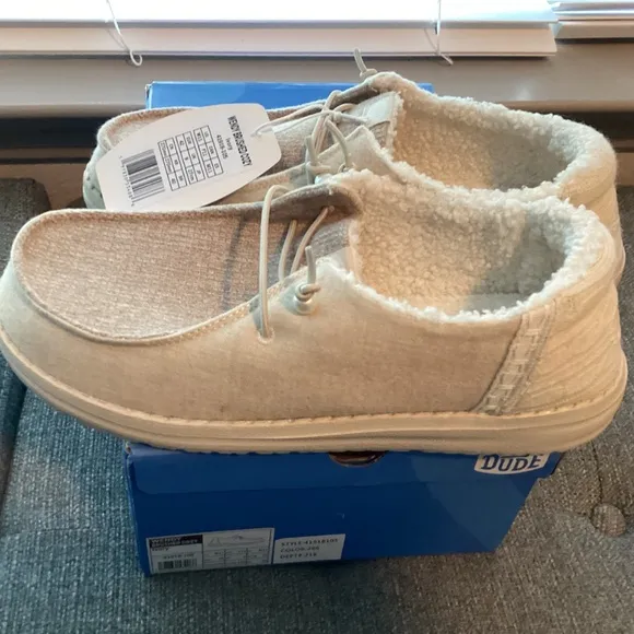 Hey Dude Women's Wendy Brushed Cozy Casual Sneakers, size 11