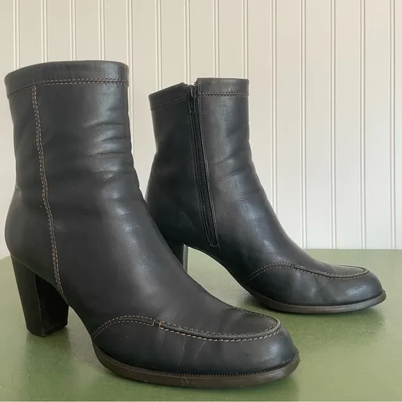 Hogan Mid Calf Moc-Sewn Boots in Black Italian Leather *Italy*