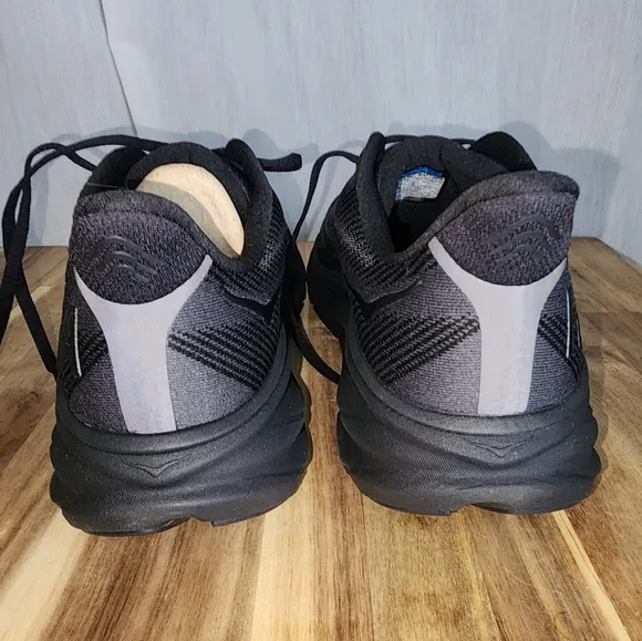 Hoka W Clifton 9 Wide Black Women's Size 10.5
