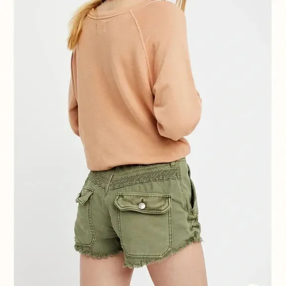 ❤️‍🔥HOST PICK❤️‍🔥 Free People Great Expectations Lace shorts NWT!